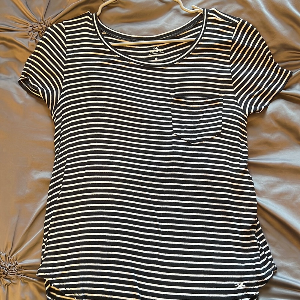 Hollister Tee
